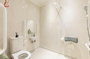 Clyde Street, Merchant City, Glasgow - Image 2